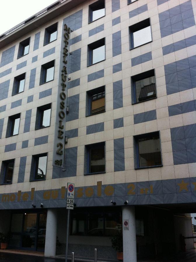 Autosole 2 Hotel Milano Exterior foto