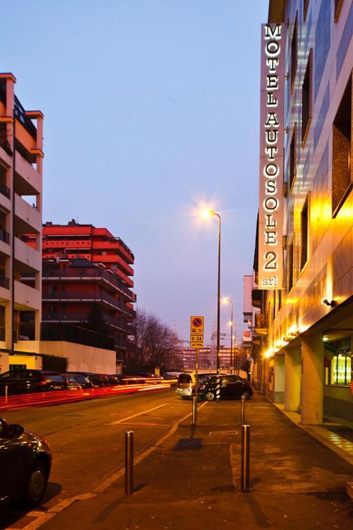 Autosole 2 Hotel Milano Exterior foto
